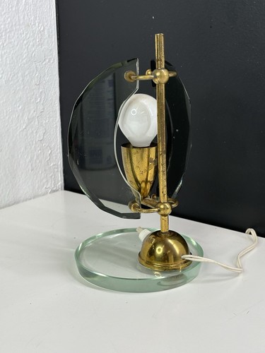 Petite 1950s Fontana Arte Mid-Century Modern Brass and Glass Italian Table Lamp - Picture 10 of 16