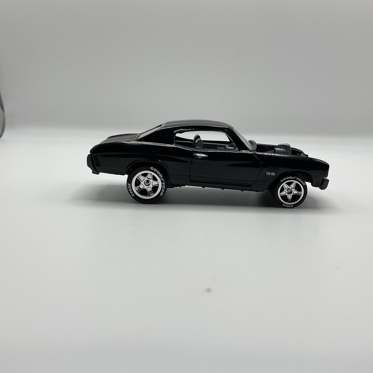 Hot Wheels '70 Chevelle SS Express with Real Riders (CUSTOM) | eBay