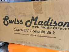 Swiss Madison Well Made Forever SMCS771 Claire 24 Console Sink Glossy White