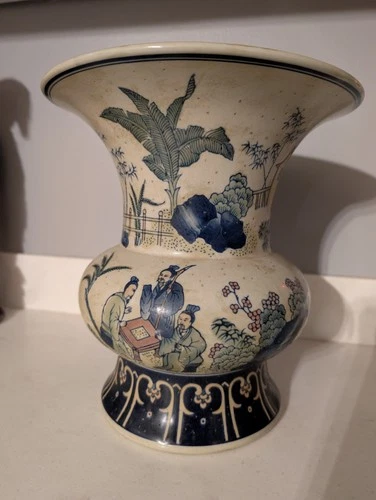 10" Chinese Style Porcelain Doucai Vase