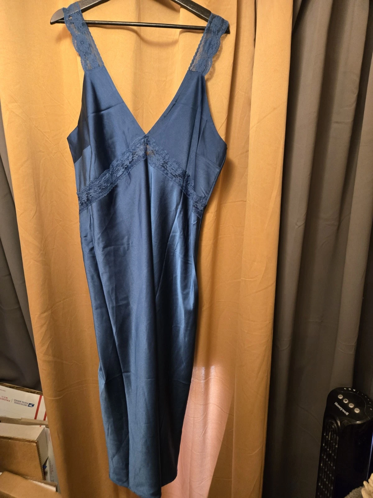 VALENTINO Abito donna The Drop XXL Valentina con bordo in pizzo slip