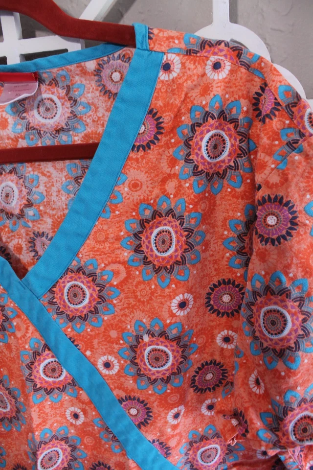 Dickies Scrub Top Orange Medical Nurse Womens XL Pullover Workwear Geometric - Image 4 of 4