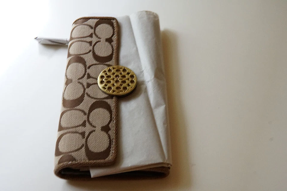 Coach Alexandra Signature Slim Envelope F48861 B4/Khaki/Mahogany BKHMA - Image 4 of 4