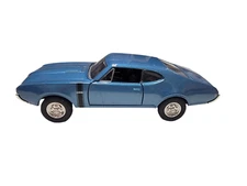 Welly Diecast Car 1968 Oldsmobile 442 Blue 1:32  Scale