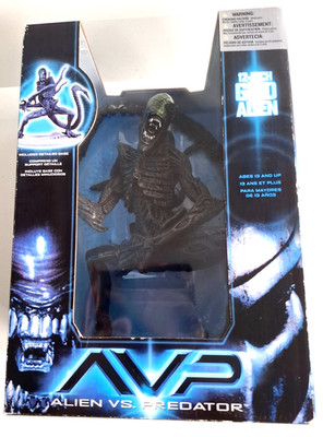 Neca McFarlane Movie Maniacs Alien Predator 12 inch 12'' Grid Alien Figur OVP NEU