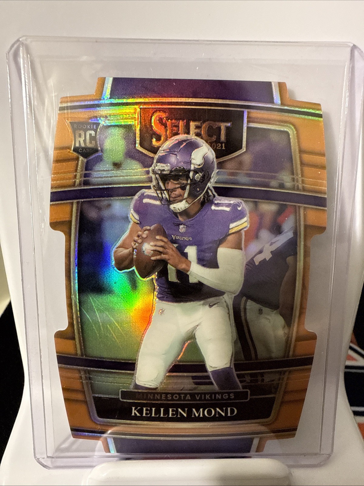 2021 Panini Select - Club Level Kellen Mond #264 Orange Prizm Die-Cut /249 (RC)