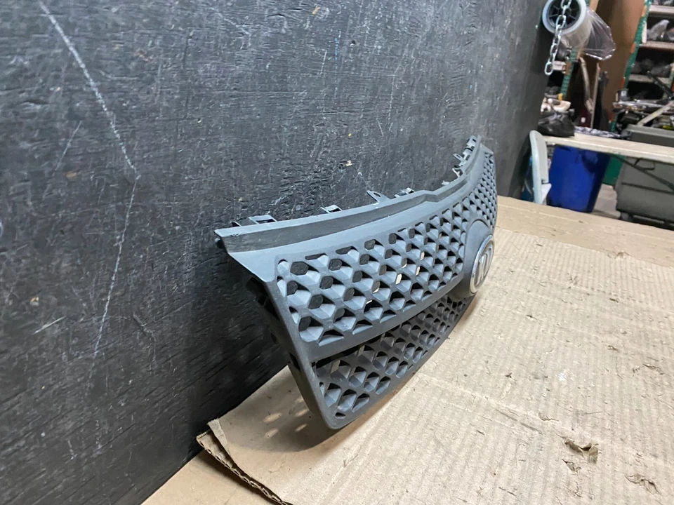 2007 to 2009 Kia Spectra 5 Door Hathcback Front Upper Grill Grille H4428 DG OEM - Image 3 of 4