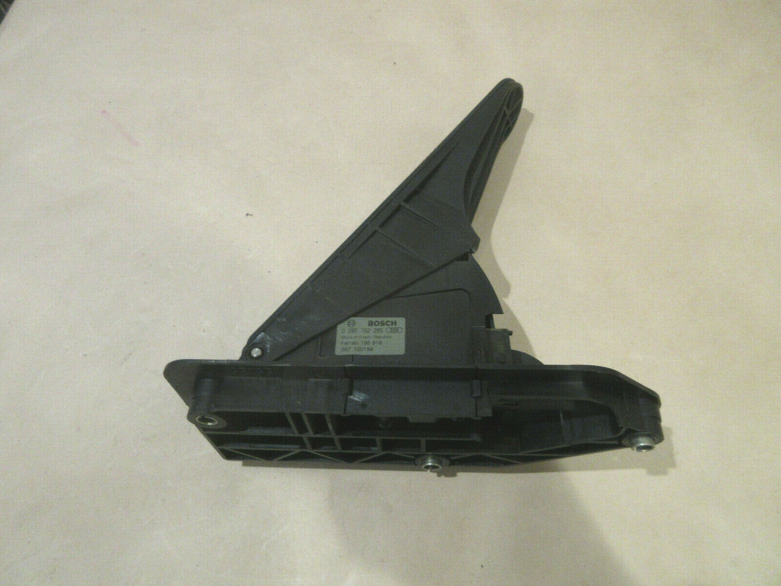 Maserati Quattroporte - 05 - Throttle / Gas  Pedal  P/N 196819