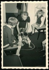 Kindergeburtstag Hamburg 1963 - Blinde Kuh auf dem Teppich - 1960er - Foto 6x9cm