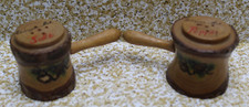 VINTAGE WOOD MALET STYLE SALT PEPPER SHAKERS CHEBOYGAM MICH. C-PICS 4 CONDITION