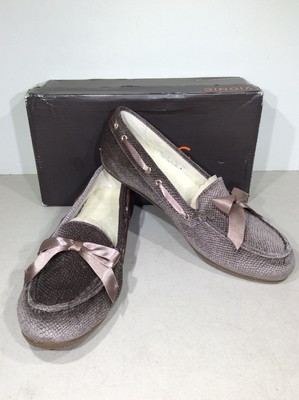 vionic alice holiday