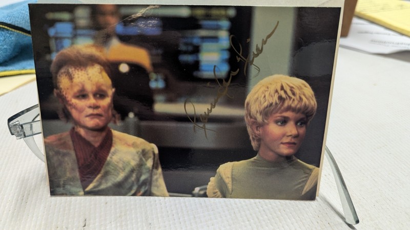 Jennifer Lien "Star Trek: Voyager"  Signed AUTOGRAPH Post Card Creases Rare