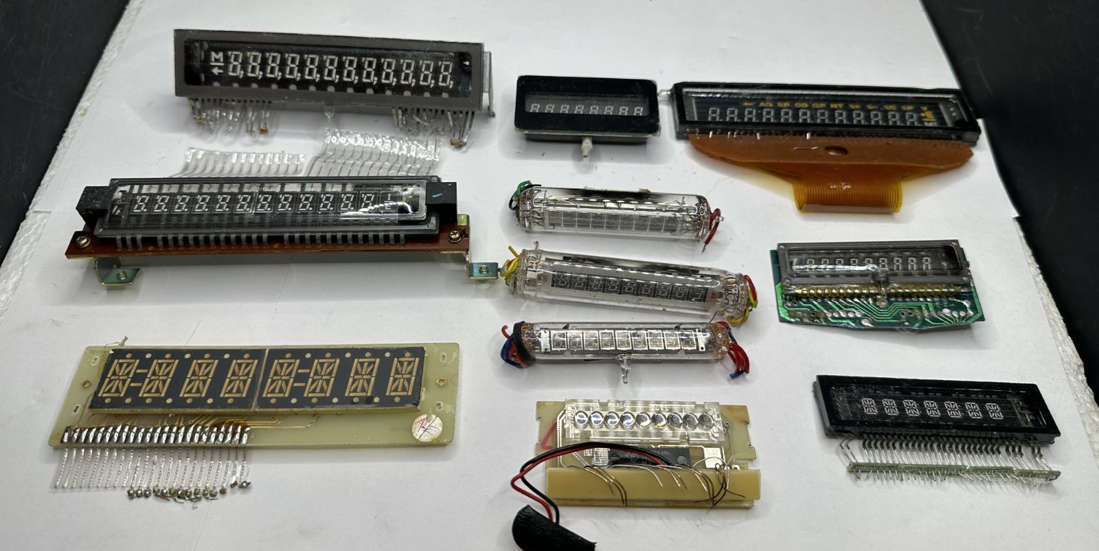 LOT 11 PCS MIXED LOT VACUUM FLOURESCENCE DISPLAY SCREEN VFD ETC