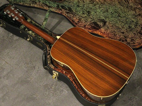 Martin HD-28V Fishman Rare Earth Single 2000 Used Acoustic Guitar - Picture 8 of 11