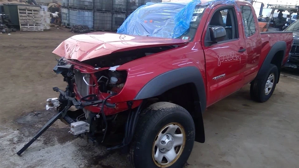 TACOMA    2018 Glove Box 6850714 - Image 2 of 4