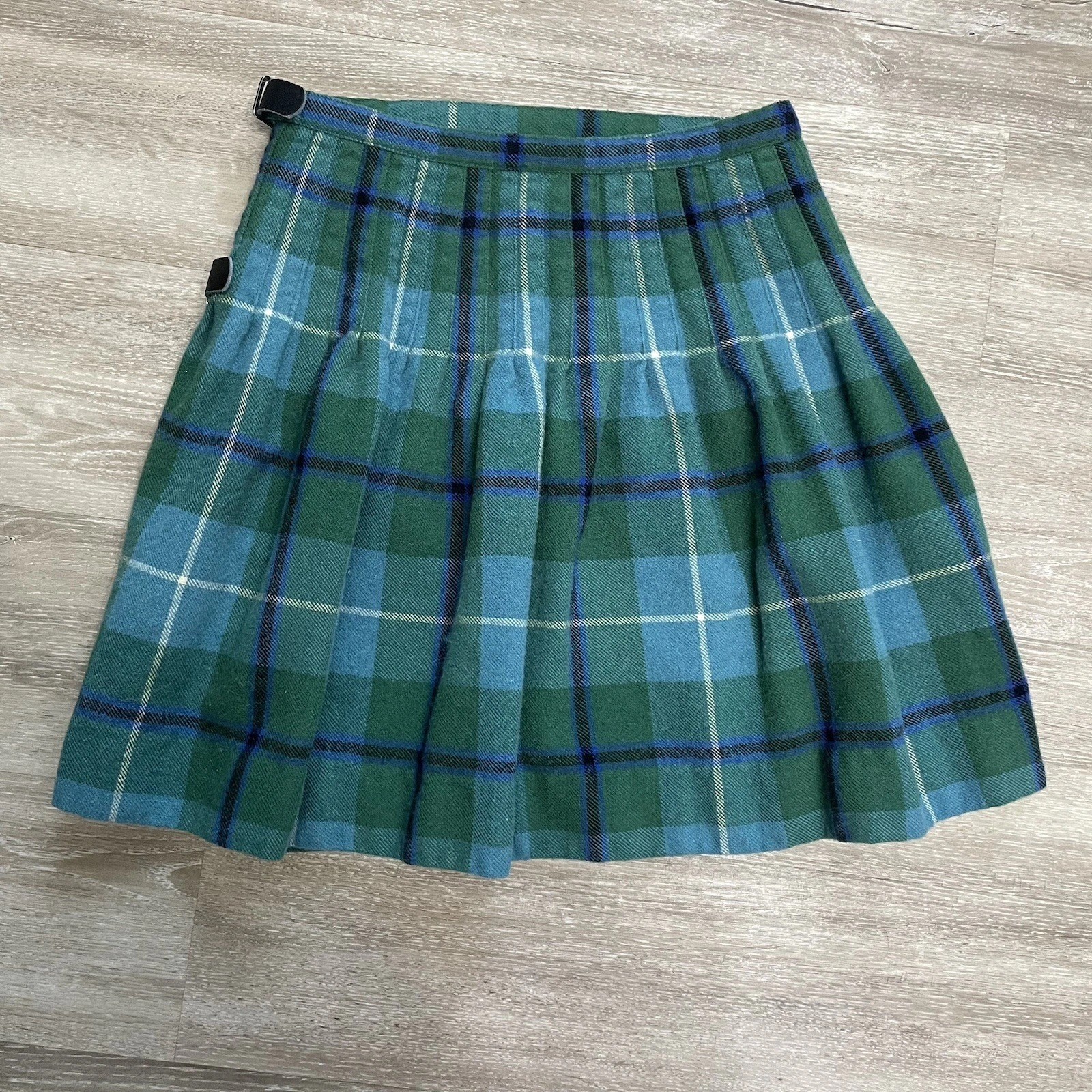 Vtg MOSBROOK 100percent Pure Wool Green/Blue Plaid Mini Wrap Skirt GT Britain XS W24 image 4