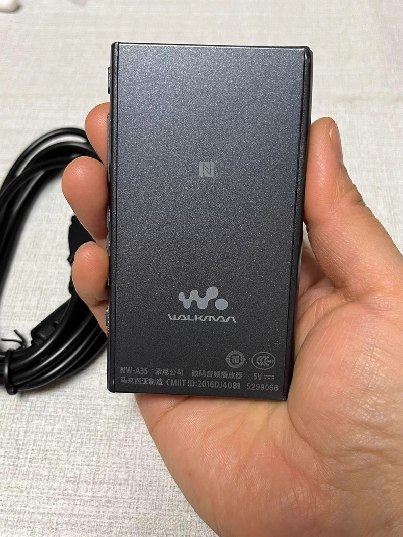 Walkman 16gb High-resolution Player -used
