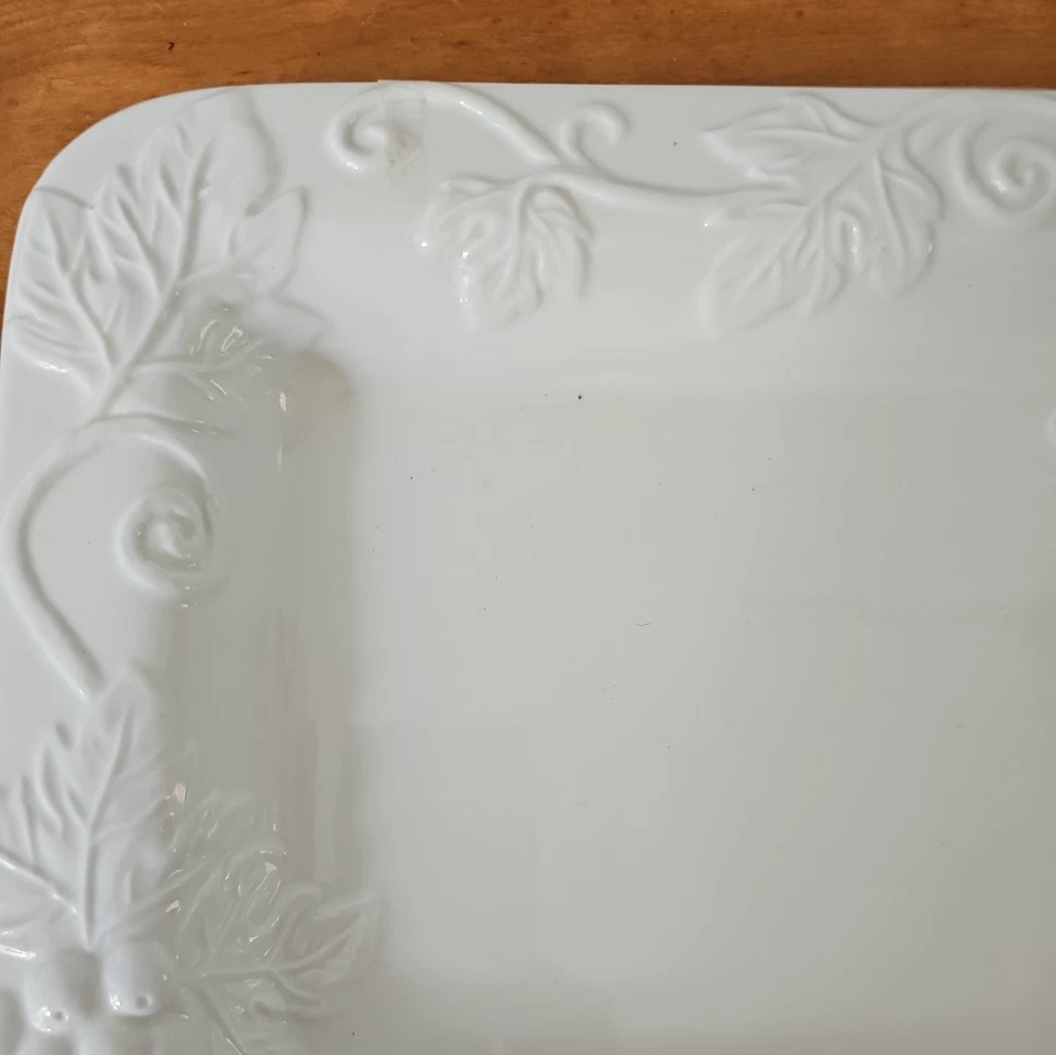Home Essential White Cheese Tray With Knife Grape Design - Image 4 of 4