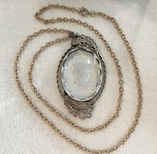 Vintage Clear Cameo Pendant Gold Tone Long Necklace 24 Z49