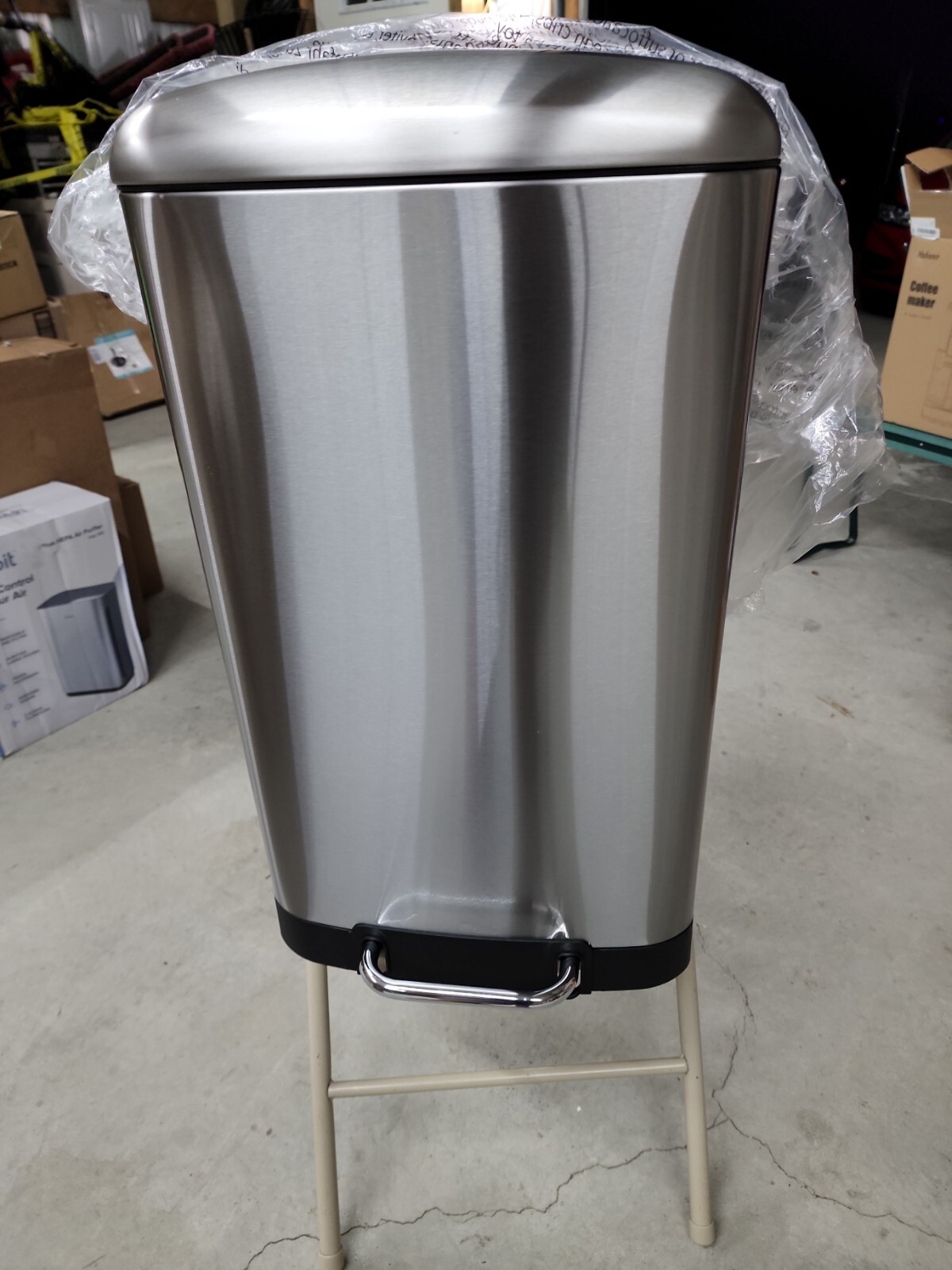 Amazon Basics 40 Liter / 10.5 40L / Gallon, Brushed Stainless Steel