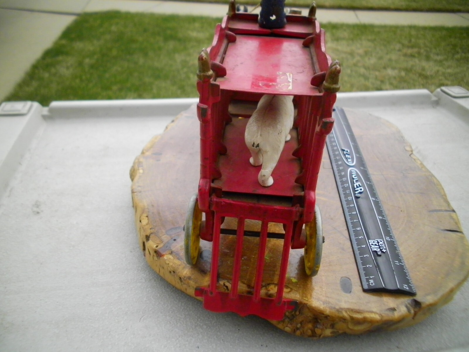 Picture 4 of 8