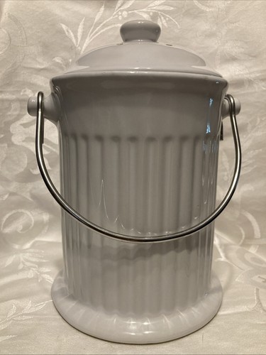 Norpro Nordic White Ceramic Compost Keeper Crock Pail w lid filter Gallon size