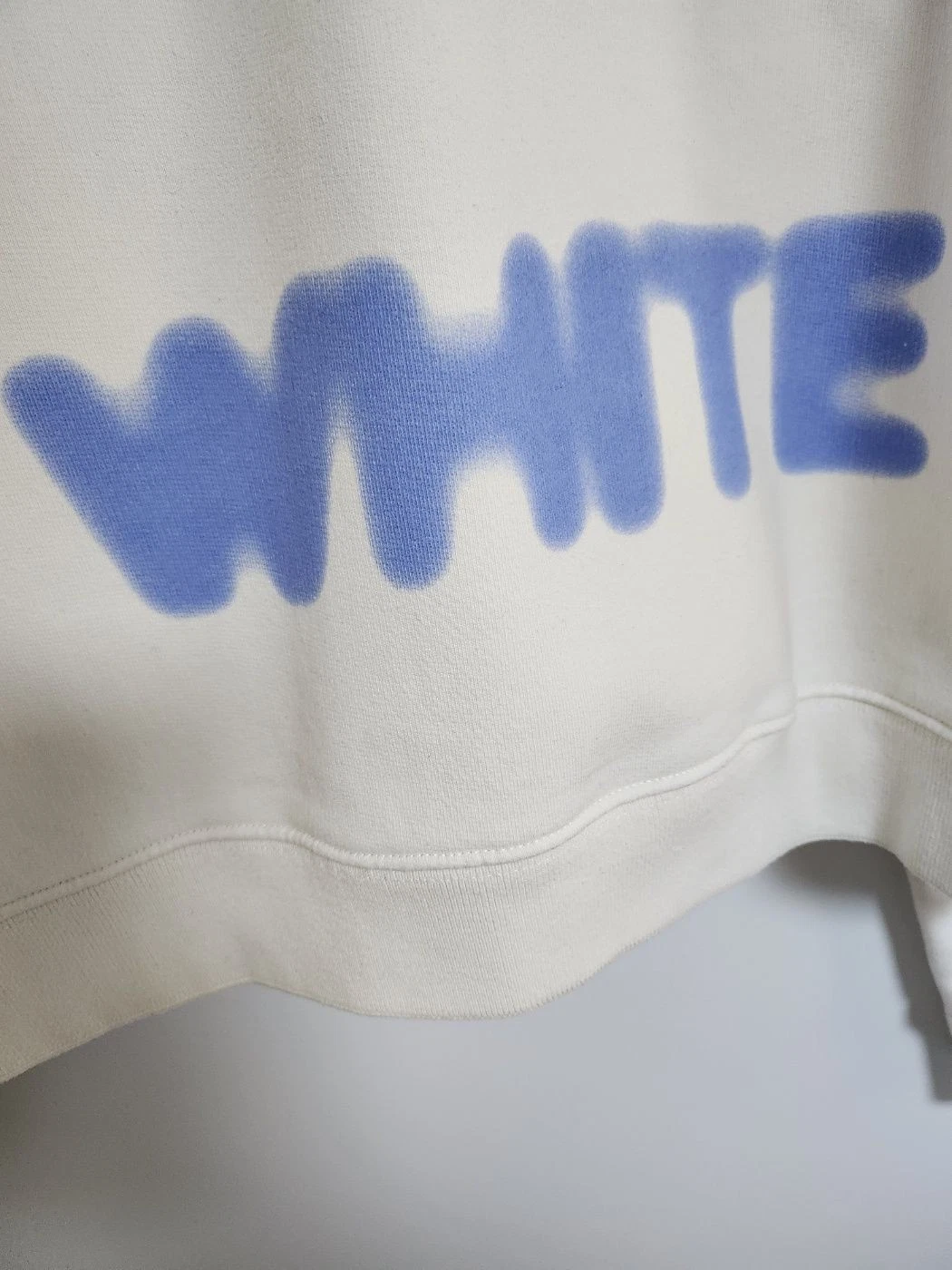 OFF WHITE Felpa con cappuccio logo spray bianco sporco OMBB037F18192038 127497112