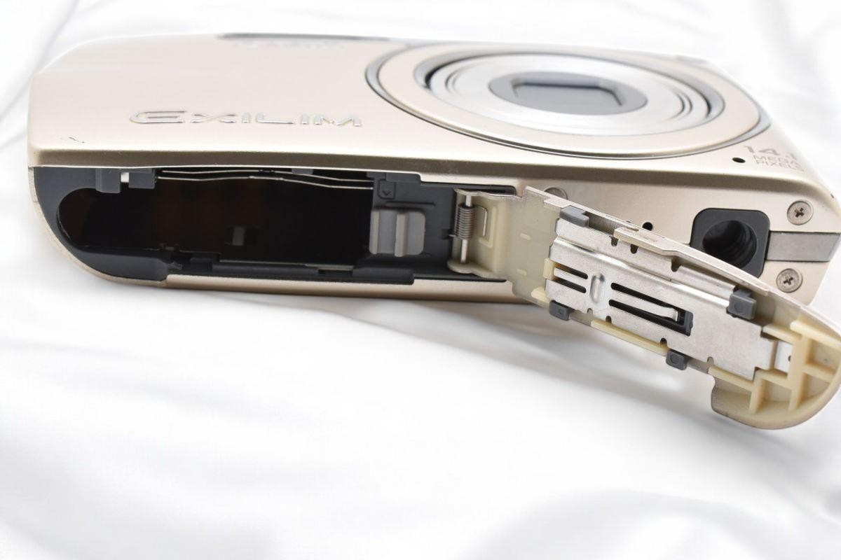 N Mint] CASIO EXILIM EX-Z2300 Gold English Language compact