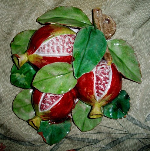 PORCELAIN POMEGRANATE THREE DIMENSIONAL HOME WALL ART DÉCOR ITALY 9” TALL - Picture 12 of 12
