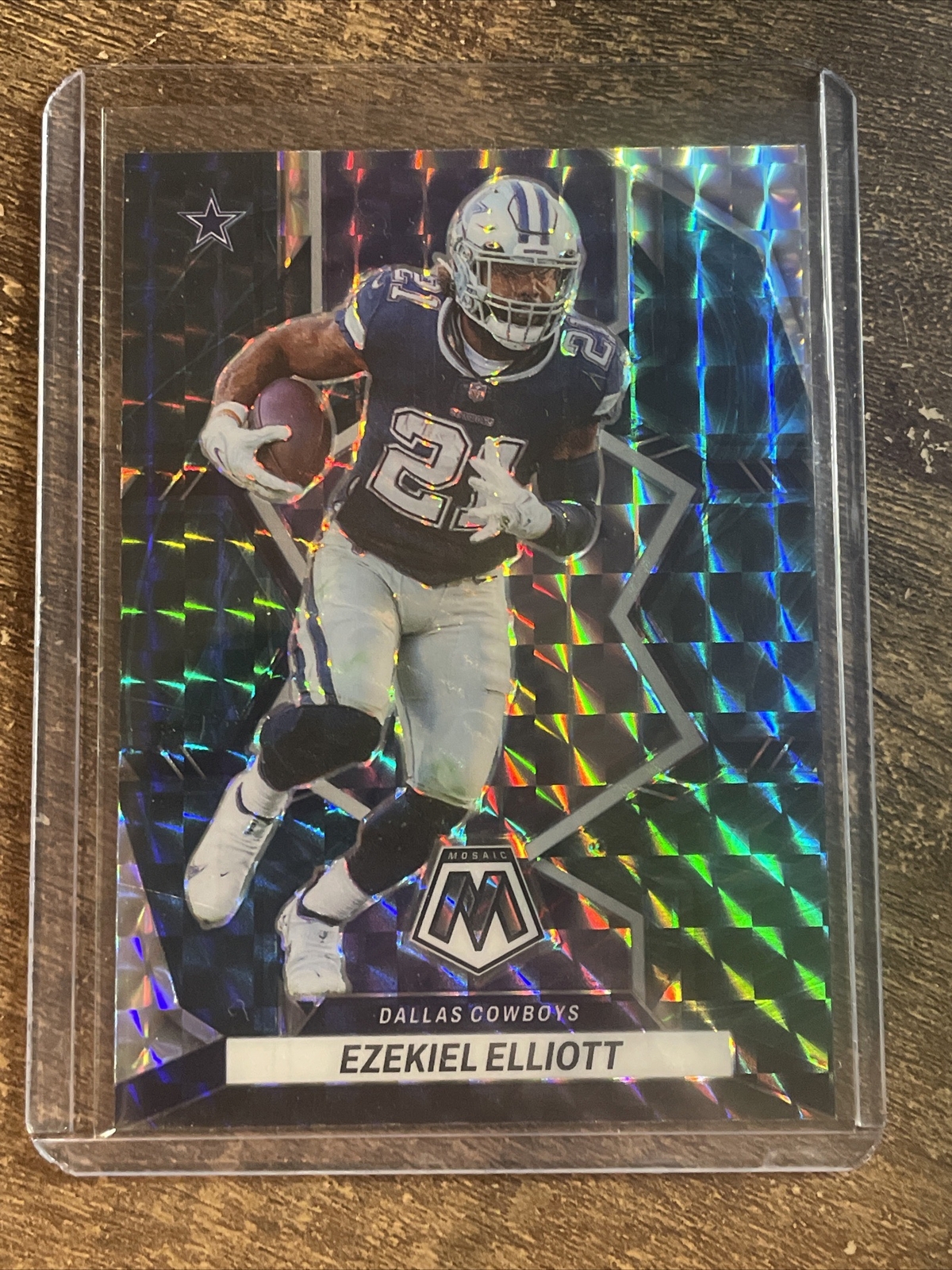 Ezekiel Elliott 2022 Panini Mosaic Football Genesis No. 53 SSP Case Hit Cowboys