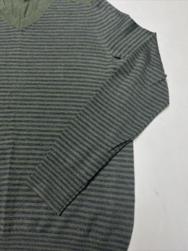 Banana Republic Green Stripe Long Sleeve V-Neck Pullover Sweater Men Sz Medium - Picture 3 of 9