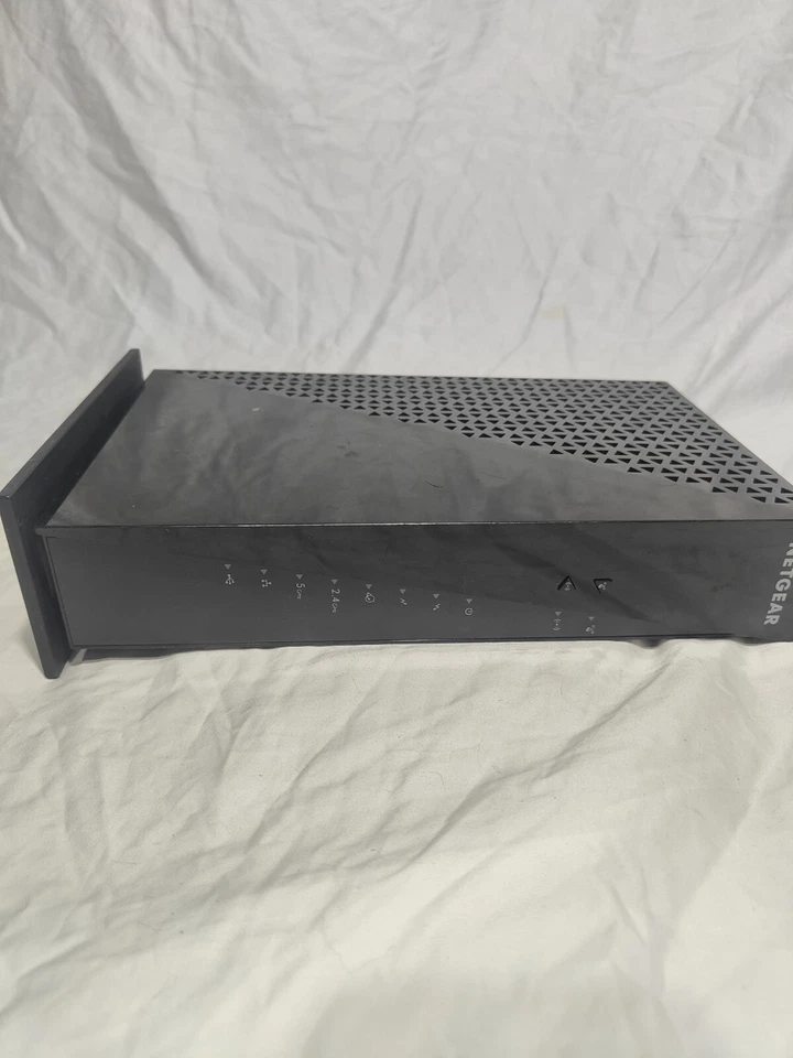 NETGEAR AC1750 WiFi Cable Modem Router Built-In DOCSIS 3.0-Model C6300 - Image 2 of 4