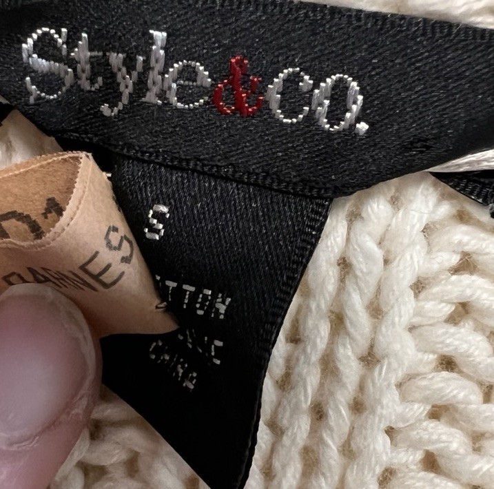 Y2K Hooded Toggle button Cable Knit Cardigan Swea… - image 3