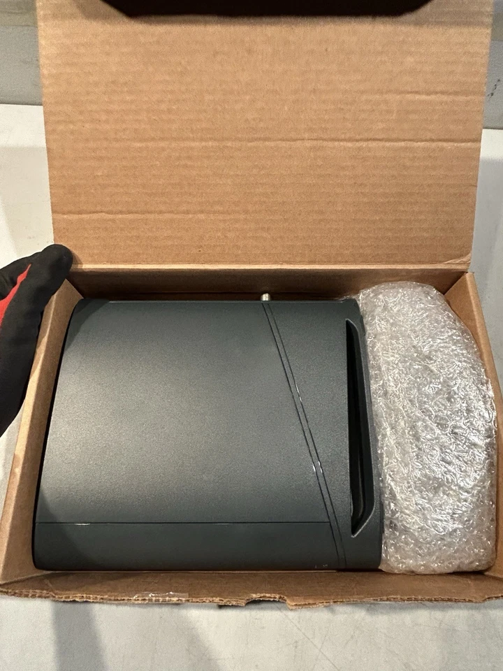 New ARRIS Surfboard G34 DOCSIS 3.1 Gigabit Cable Modem & Wi-Fi 6 Router (AX3000) - Image 2 of 4