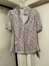 NWT Women  s Floral Collared Blouse Size M Pink Blue Short Sleeve Button