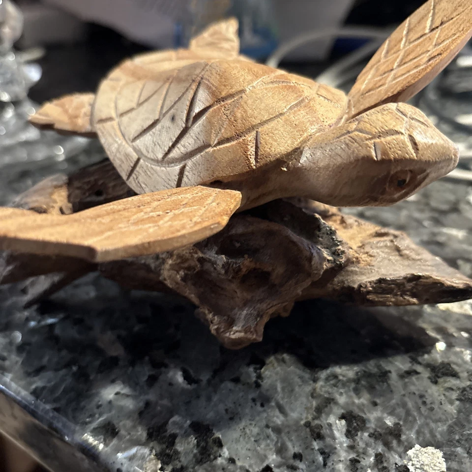 TORTUGA TALLADA A MANO EN MADERA A LA DERIVA NÁUTICA Playa Tropical Decoración Foto 2 de 4