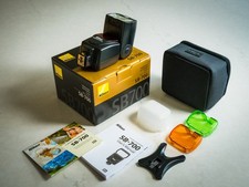 Nikon SB-700 Speedlight Flash Unit Flashgun - Boxed with case - Superb condition