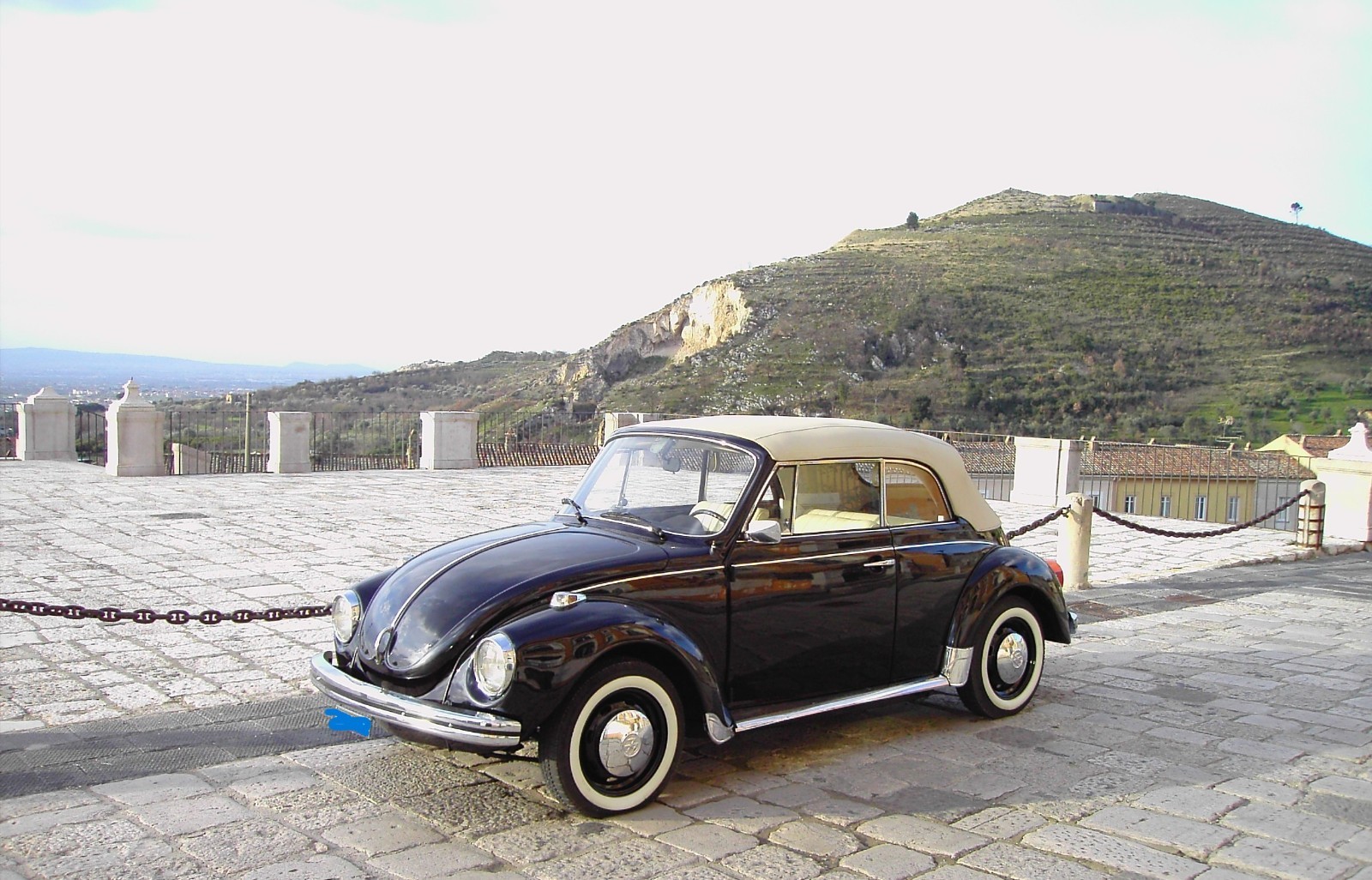 Maggiolone cabrio anno 1973