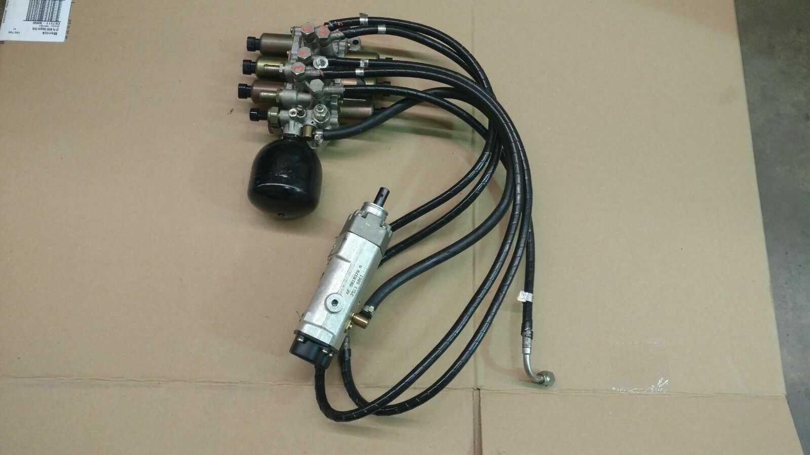 LAMBORGHINI MURCIELAGO LP640 E-GEAR ACTUATOR VALVE UNIT COMPLETE OEM 086325181C