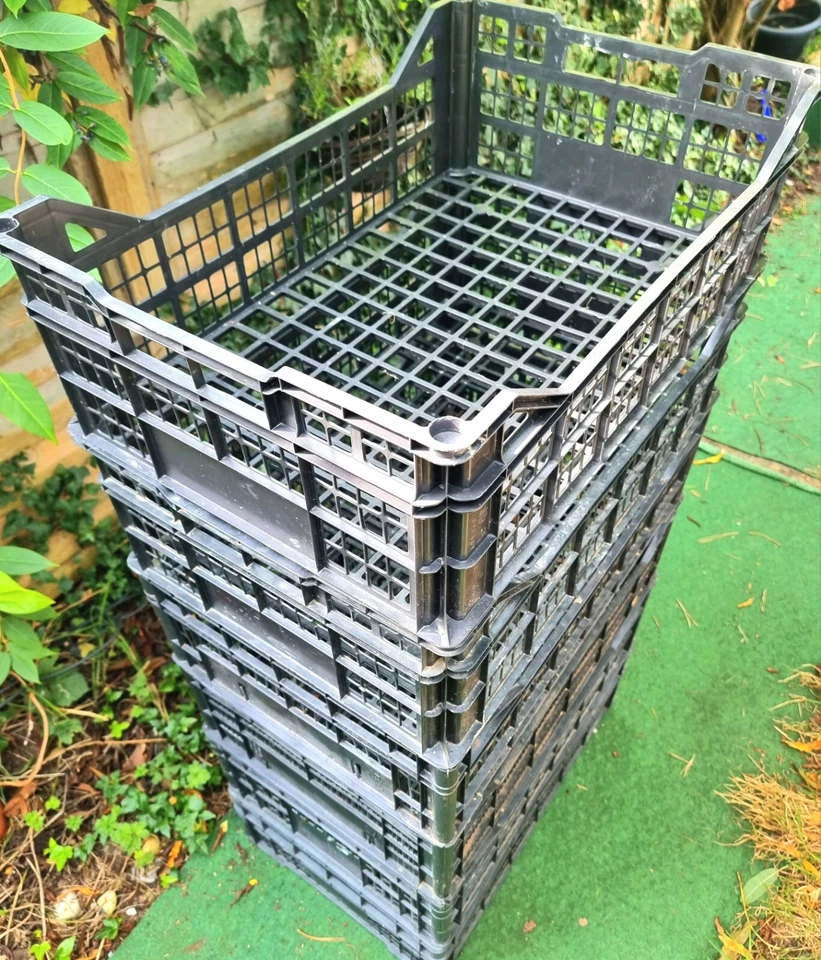 4 x Large Plastic Stackable Garden Crate Tray 60x40x20cm Storage Box Container - Image 2 of 4