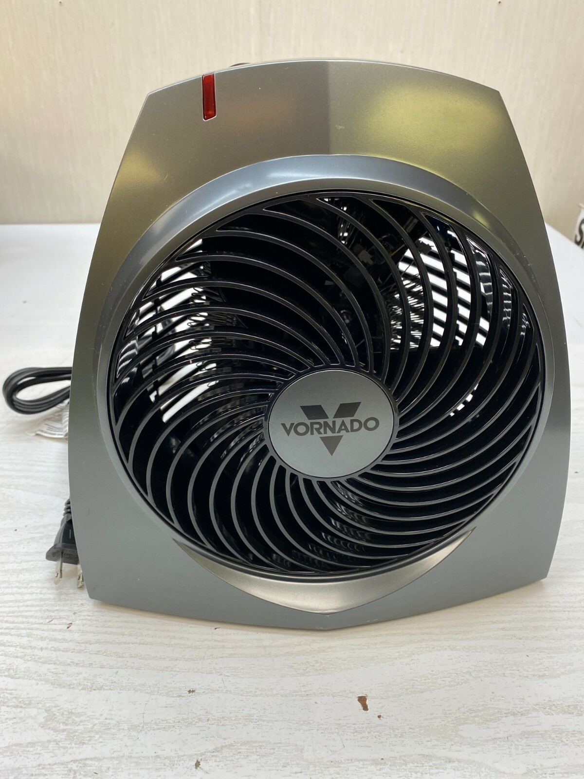 Vornado VH200 1500-Watt Electric Portable Space Heater Whole Room Vortex  Heat L2 | eBay