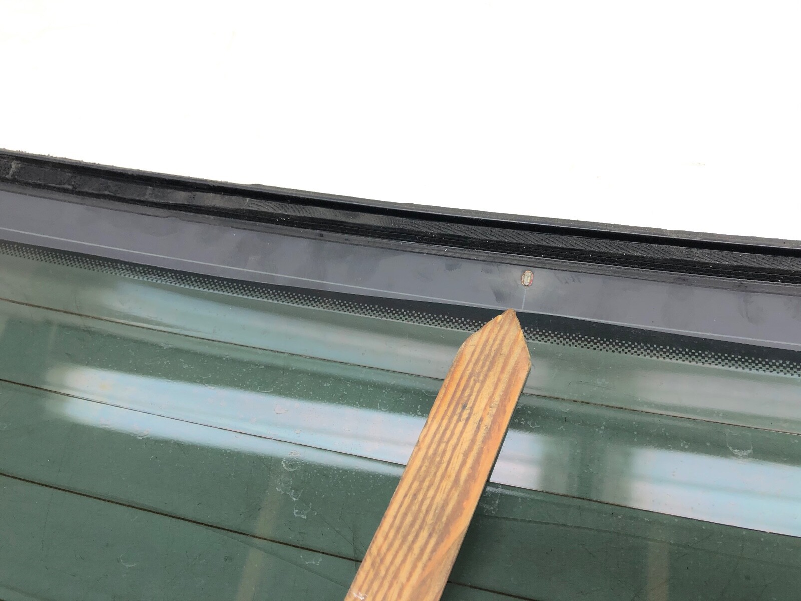 2014-2020 MASERATI GHIBLI REAR WINDSHIELD GLASS OEM.