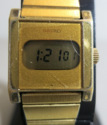 Vintage Seiko LCD Gold-Tone Ladies Digital Watch - L823-4069 - New