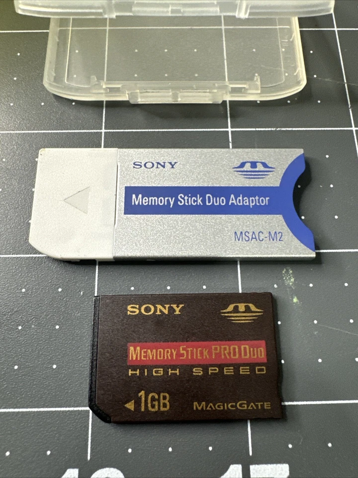Genuine Sony memory stick duo magicgate 1GB High speed w/adaptor MSAC-M2 camera - Image 2 of 4