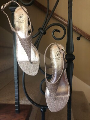 Adrianna Papell Women's Gold Cassidy Sandal, sz 9M, NwoB
