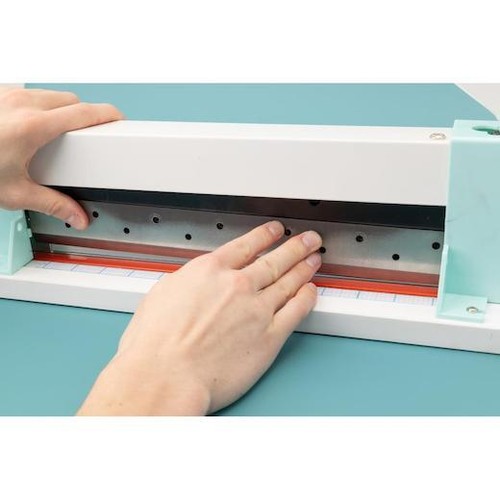 We R Makers Cinch Paper Stack Cutter - Picture 6 of 8