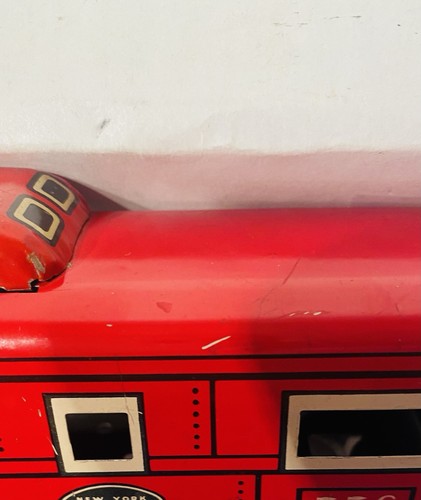 Marx 556 NYC Red Caboose - 6 Inch / 4 Wheel - Twisted Tab & Slot Coupler - Picture 8 of 10