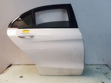 TÜR RECHTS HINTEN Mercedes-Benz C-Klasse AMG (W205) 2016 A2057300205 TÜR RECHTS HINTEN Mercedes-Benz C-Klasse AMG (W205) 2016 A2057300205