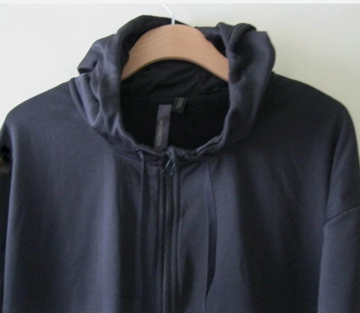 Chaqueta con Capucha Mondetta Cremallera Completa Para Mujer Grande Negra Forrada de Vellón Atlético Fitness Foto 3 de 4