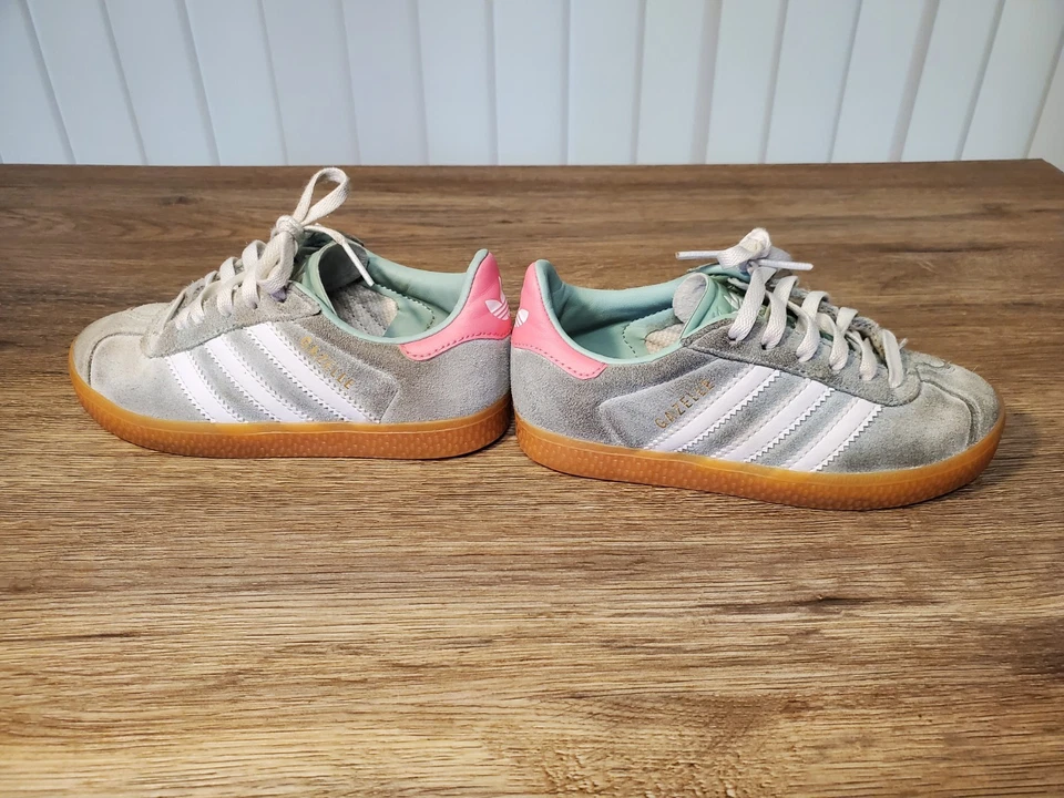 Adidas Kids Gazelle C Athletic Shoes ID6555 - Hazy Green Teal - US Size 11K - Image 3 of 4